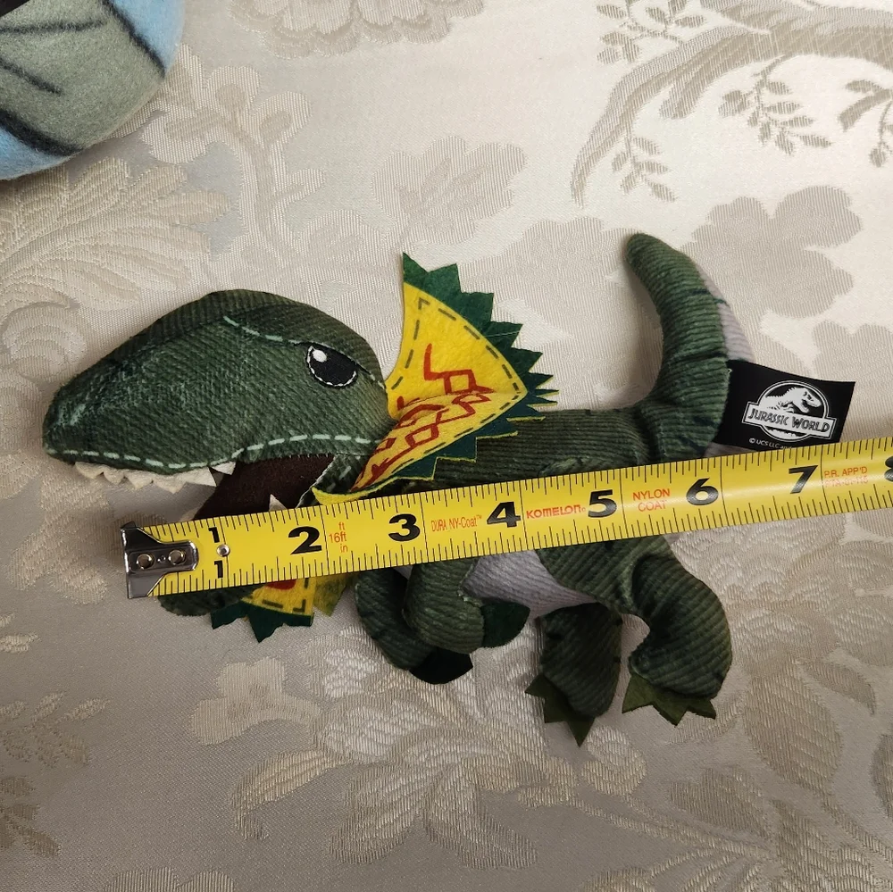 Jurassic World Lot Night Light 3D T REX Dinosaur Fleece Throw And Plush W/ Sound